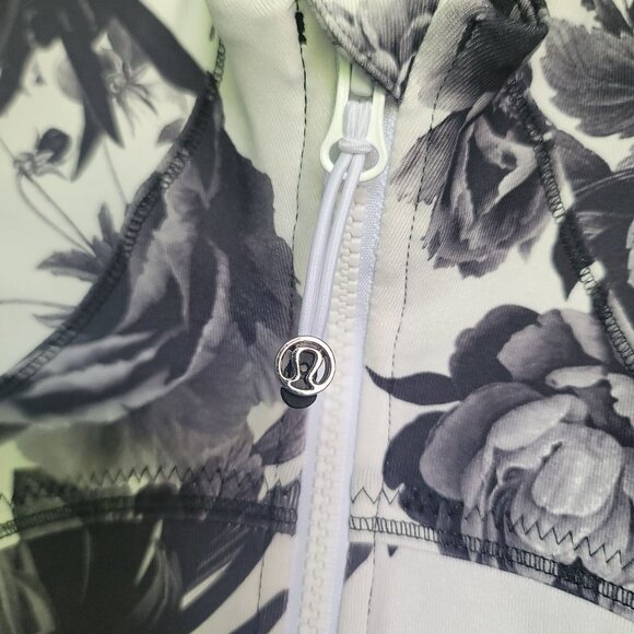 Lululemon Athletica Forme Jacket II Textured Brisk Bloom Black White. Size 6 - Picture 4 of 9